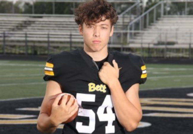 Q&A with Bettendorf defensive lineman Daniel Owens